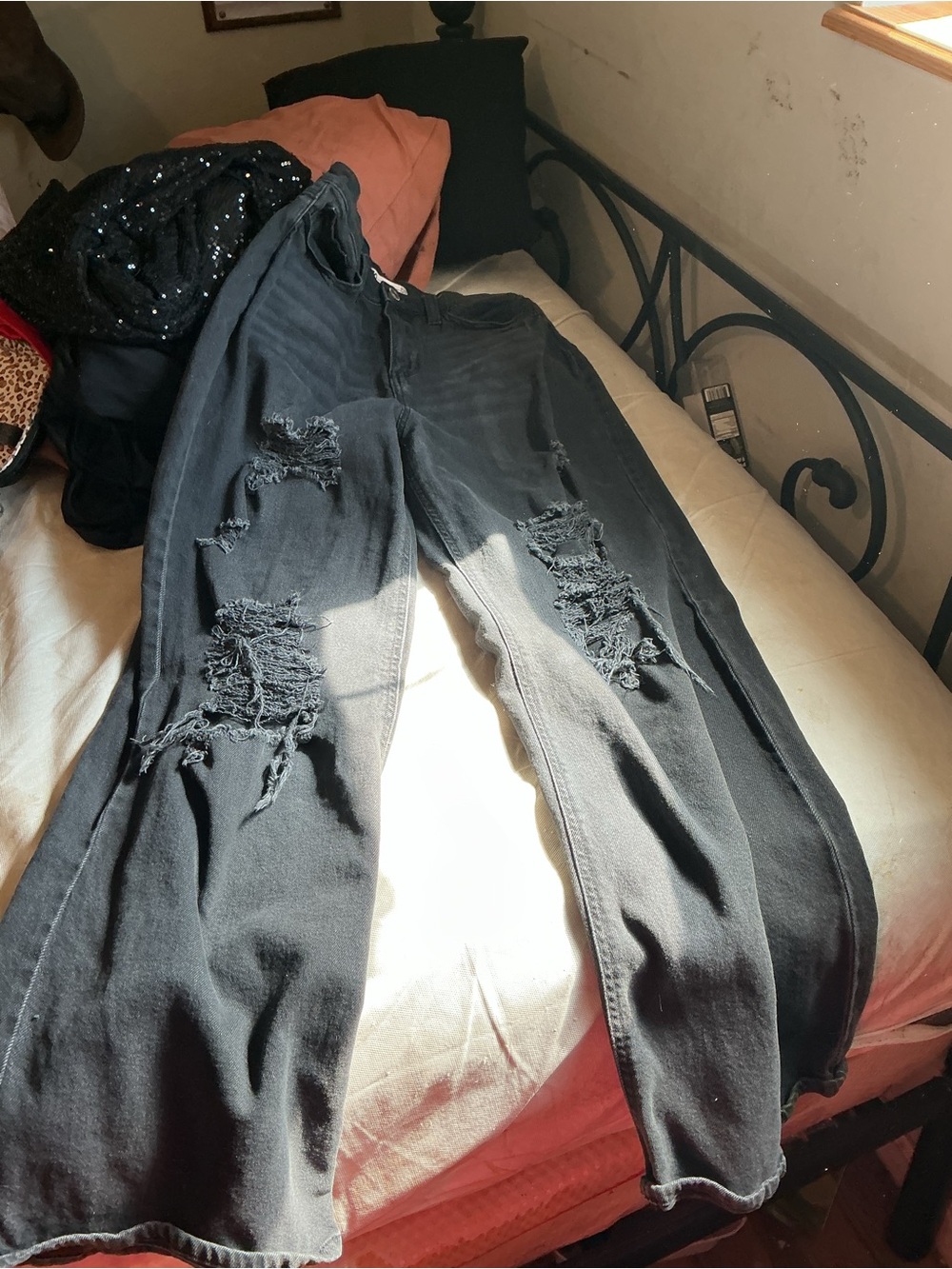 SO Women's High-Rise Charcoal Gray Jeans